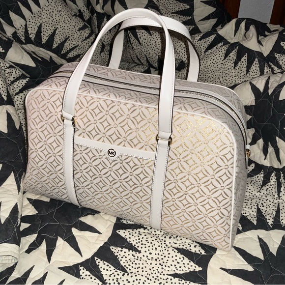 NWT Michael Kors • Jet Set Travel XL Metallic Logo Jaquard (light cream) - Picture 7 of 15